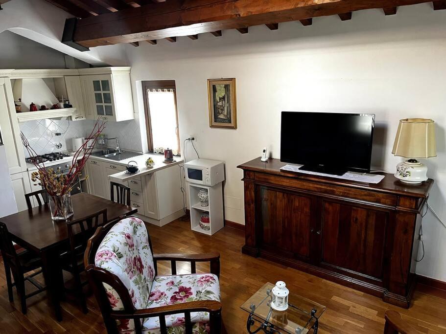 Апартаменти Charming Townhouse With Garden Імпрунета Екстер'єр фото